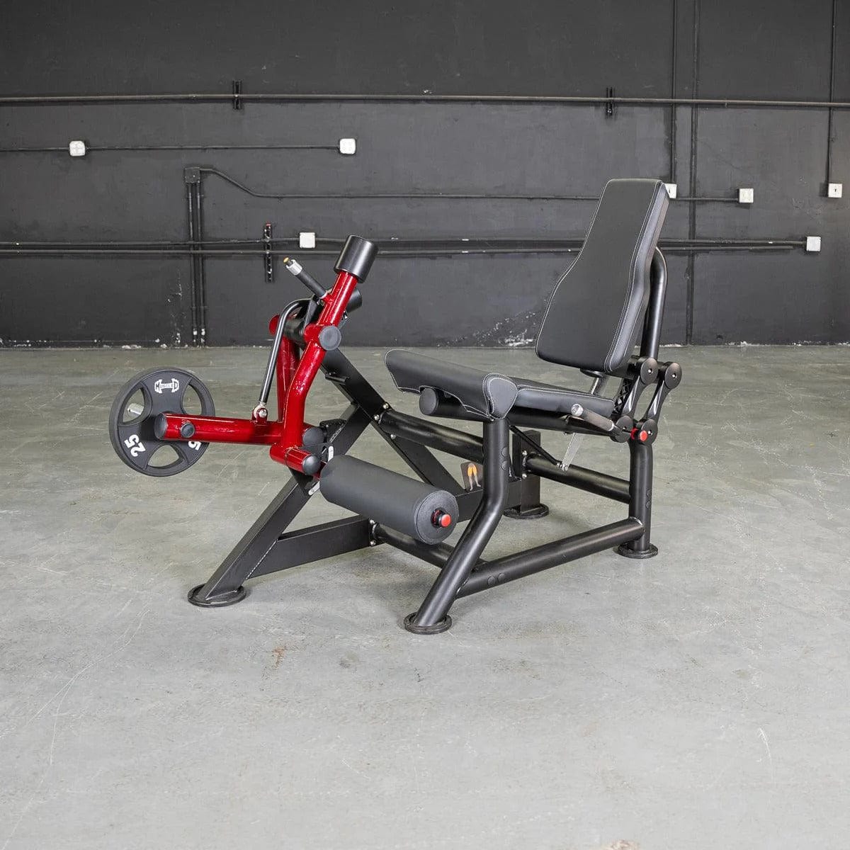 Power Leverage Leg Extension Machine 59" x 46" x 46